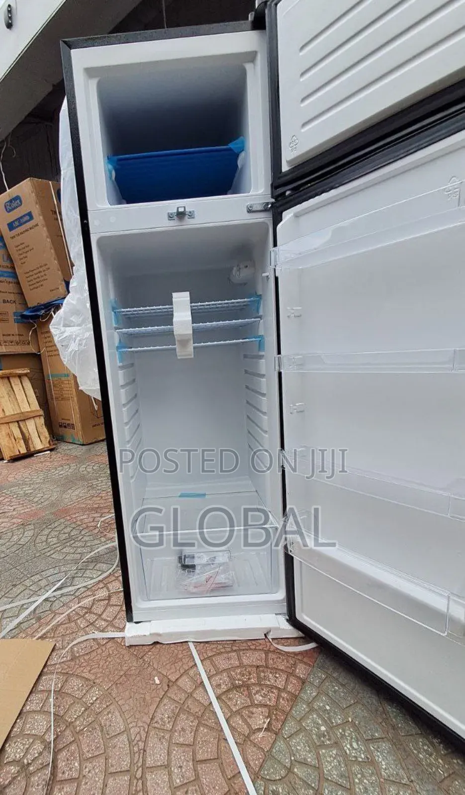 Vest 350litr Refrigerator