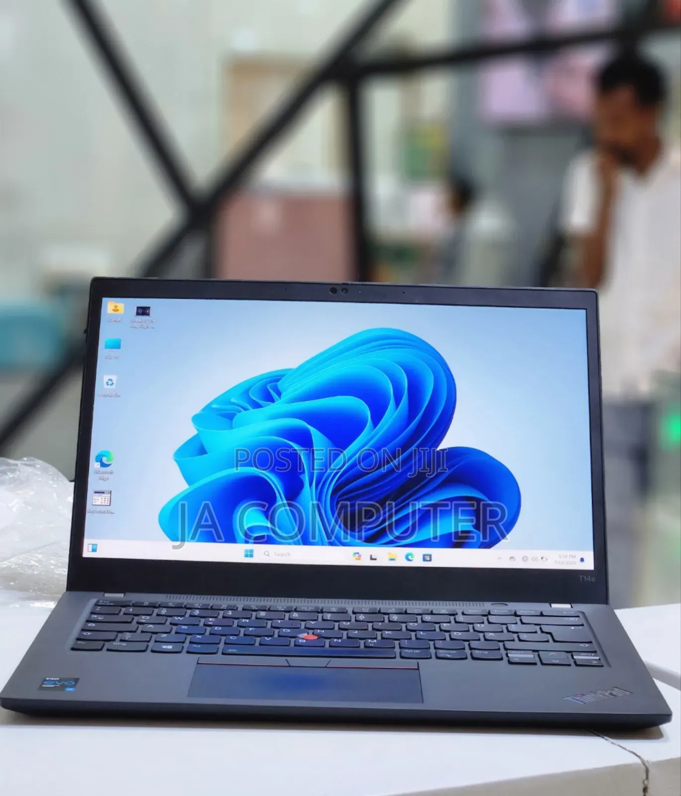 New Laptop Lenovo Thinkpad P14s 16GB Intel Core I7 SSD 512GB