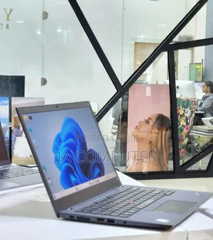 New Laptop Lenovo Thinkpad P14s 16GB Intel Core I7 SSD 512GB