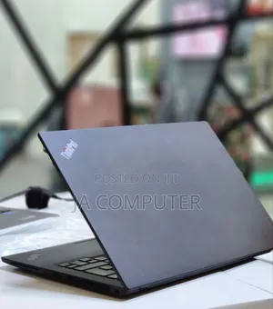 New Laptop Lenovo Thinkpad P14s 16GB Intel Core I7 SSD 512GB