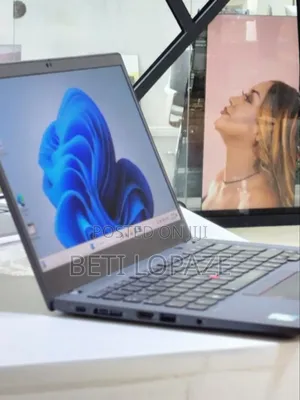 Photo - New Laptop Lenovo ThinkPad T14 16GB Intel Core i7 SSD 512GB