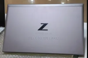 New Laptop HP ZBook Firefly G8 16GB Intel Core I7 SSD 512GB