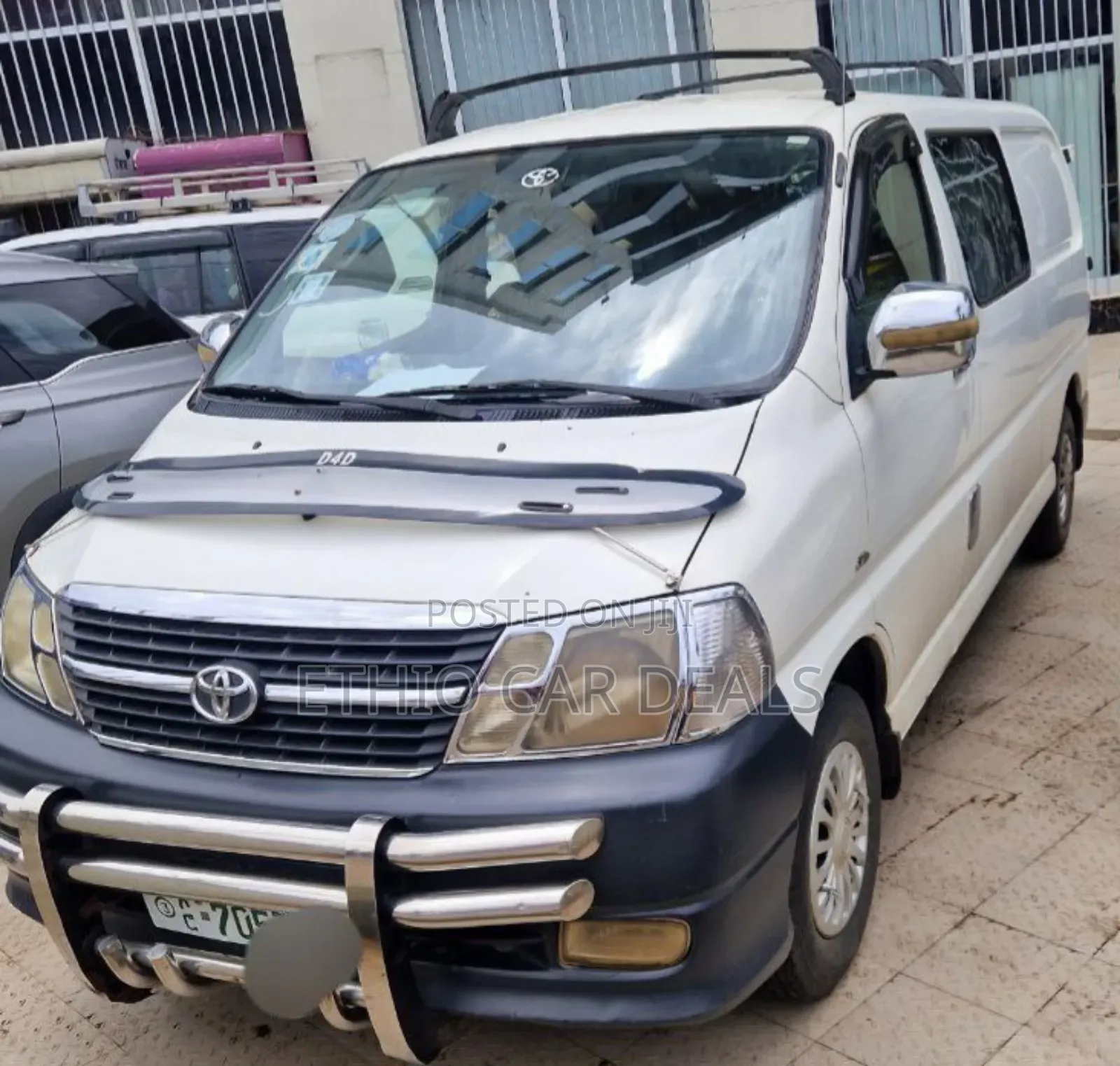 Toyota HiAce 2011 White