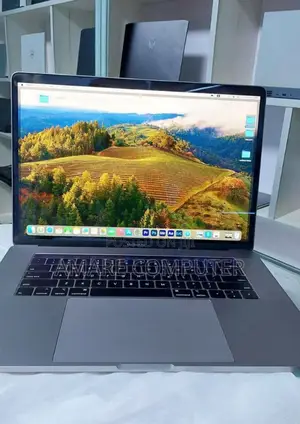 New Laptop Apple MacBook Pro 2019 16GB Intel Core I7 SSD 512GB