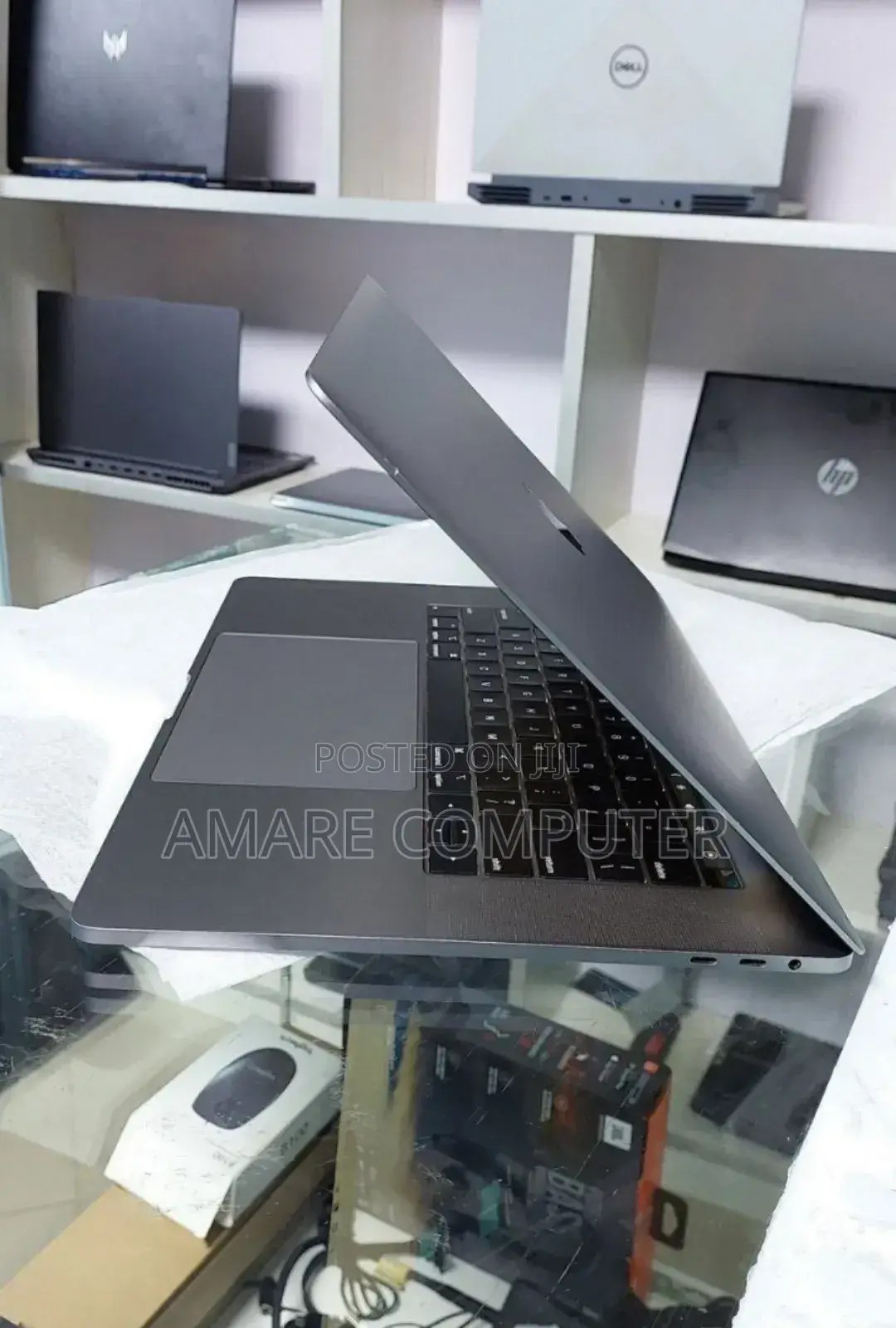 New Laptop Apple MacBook Pro 2019 16GB Intel Core I7 SSD 512GB