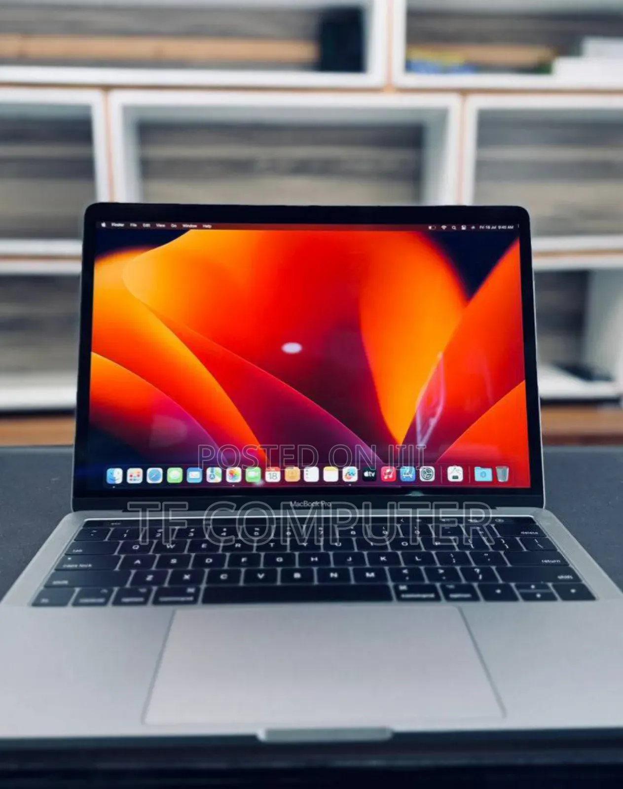 New Laptop Apple MacBook Pro 2017 8GB Intel Core I5 SSD 256GB