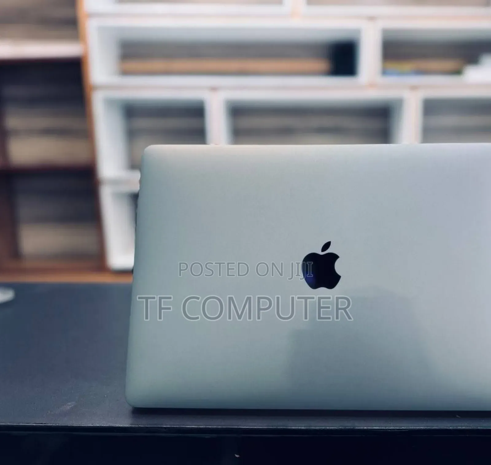 New Laptop Apple MacBook Pro 2017 8GB Intel Core I5 SSD 256GB
