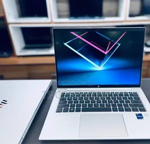 New Laptop HP EliteBook 840 10 16GB Intel Core I7 SSD 512GB