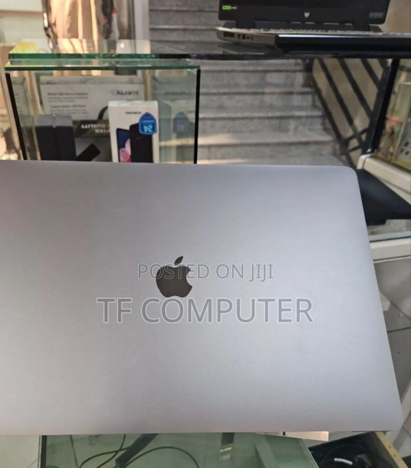 New Laptop Apple MacBook Pro 2019 16GB Intel Core I7 SSD 512GB