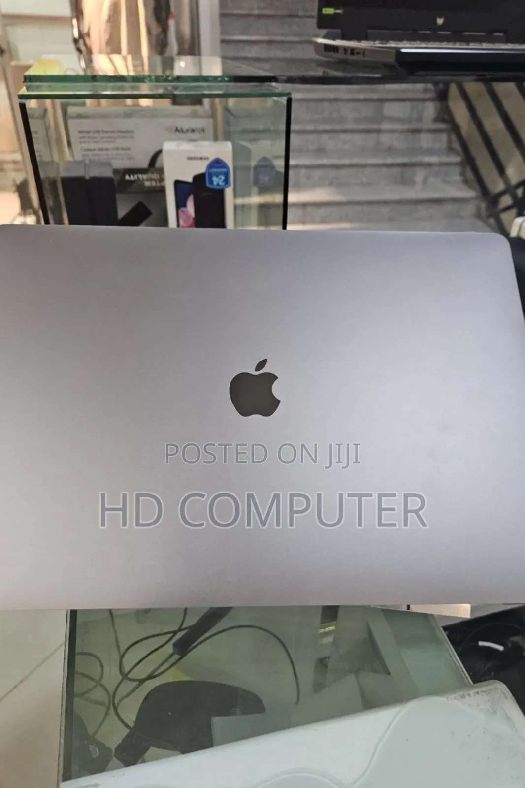 New Laptop Apple MacBook Pro 2019 16GB Intel Core I7 SSD 512GB