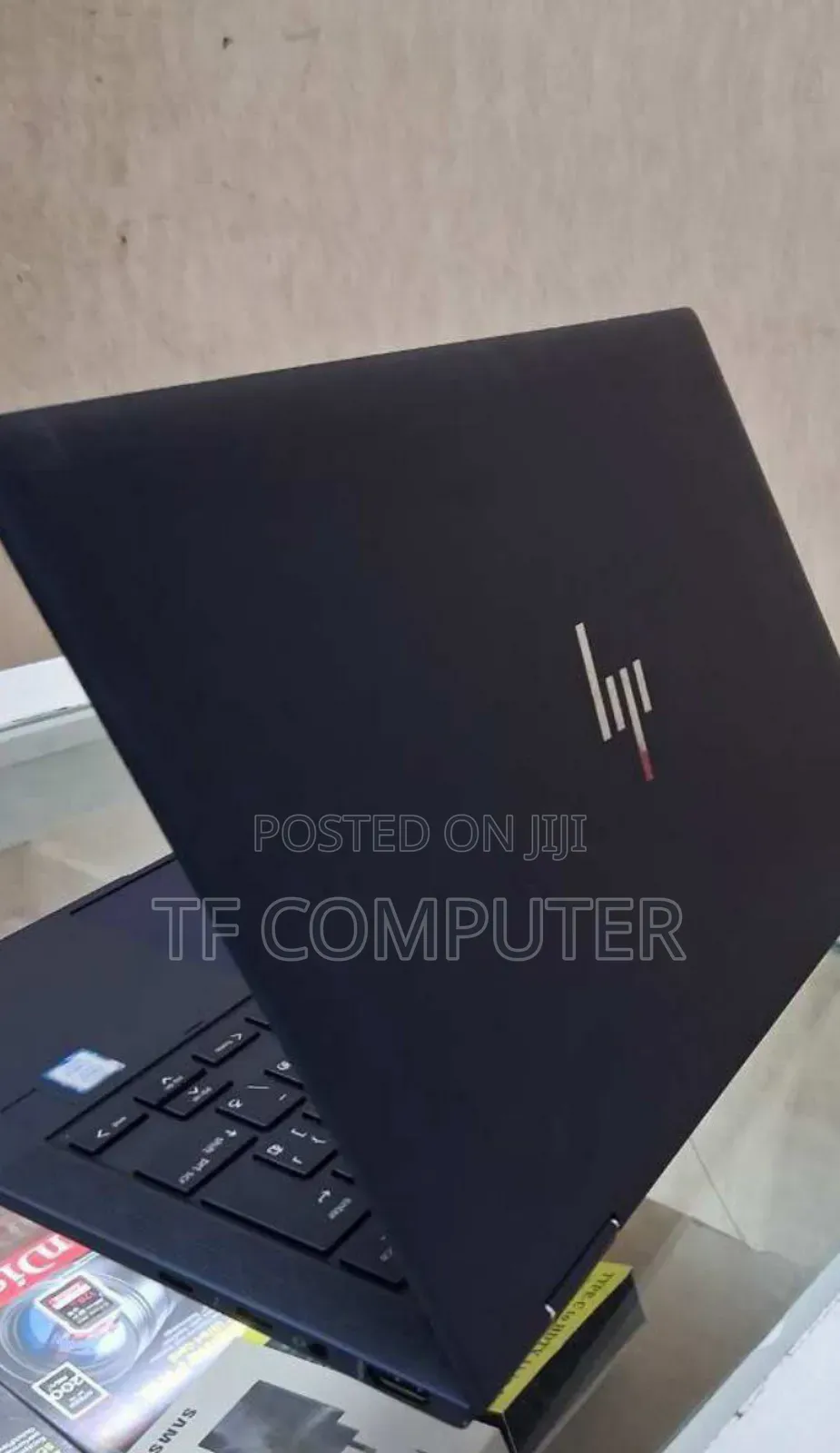New Laptop HP Dragonfly G2 8GB Intel Core I5 SSD 512GB