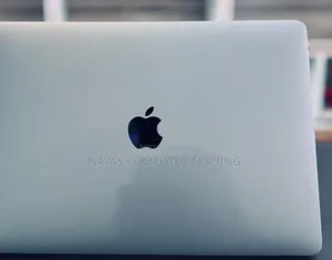 New Laptop Apple MacBook Pro 2017 8GB SSD 256GB