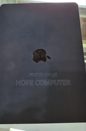 Photo - New Laptop Apple MacBook Air 2022 M2 8GB Apple M2 SSD 256GB