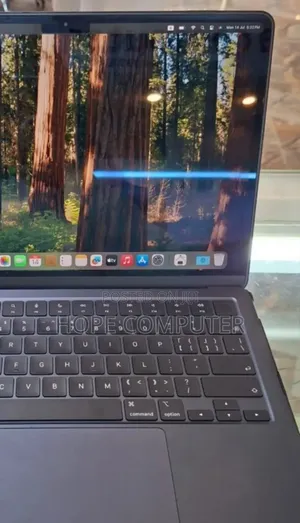 New Laptop Apple MacBook Air 2022 M2 8GB Apple M2 SSD 256GB