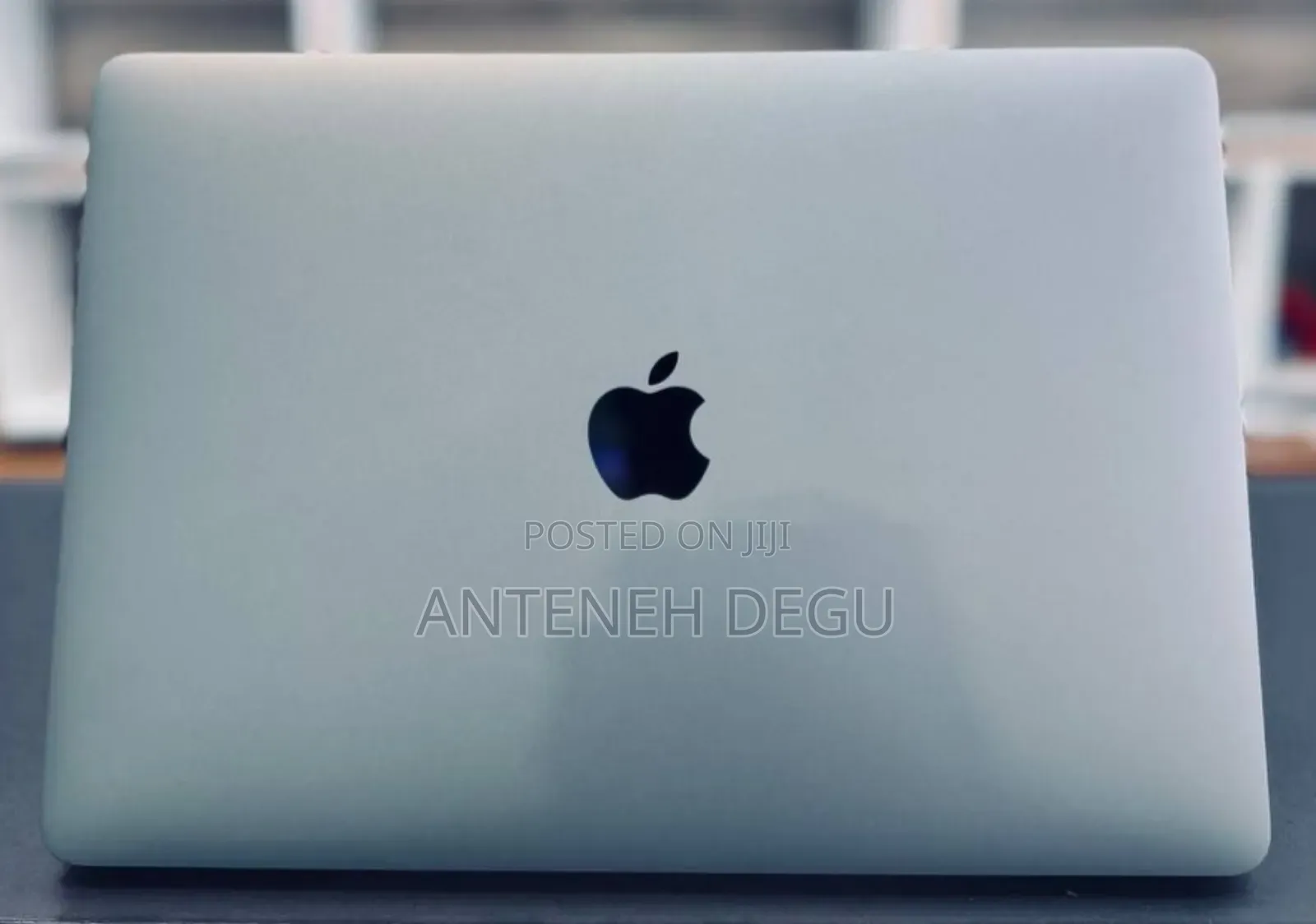 New Laptop Apple MacBook Pro 2017 8GB Intel Core I5 SSD 256GB