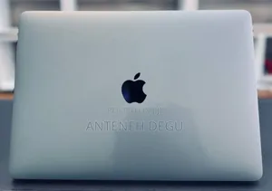 New Laptop Apple MacBook Pro 2017 8GB Intel Core I5 SSD 256GB