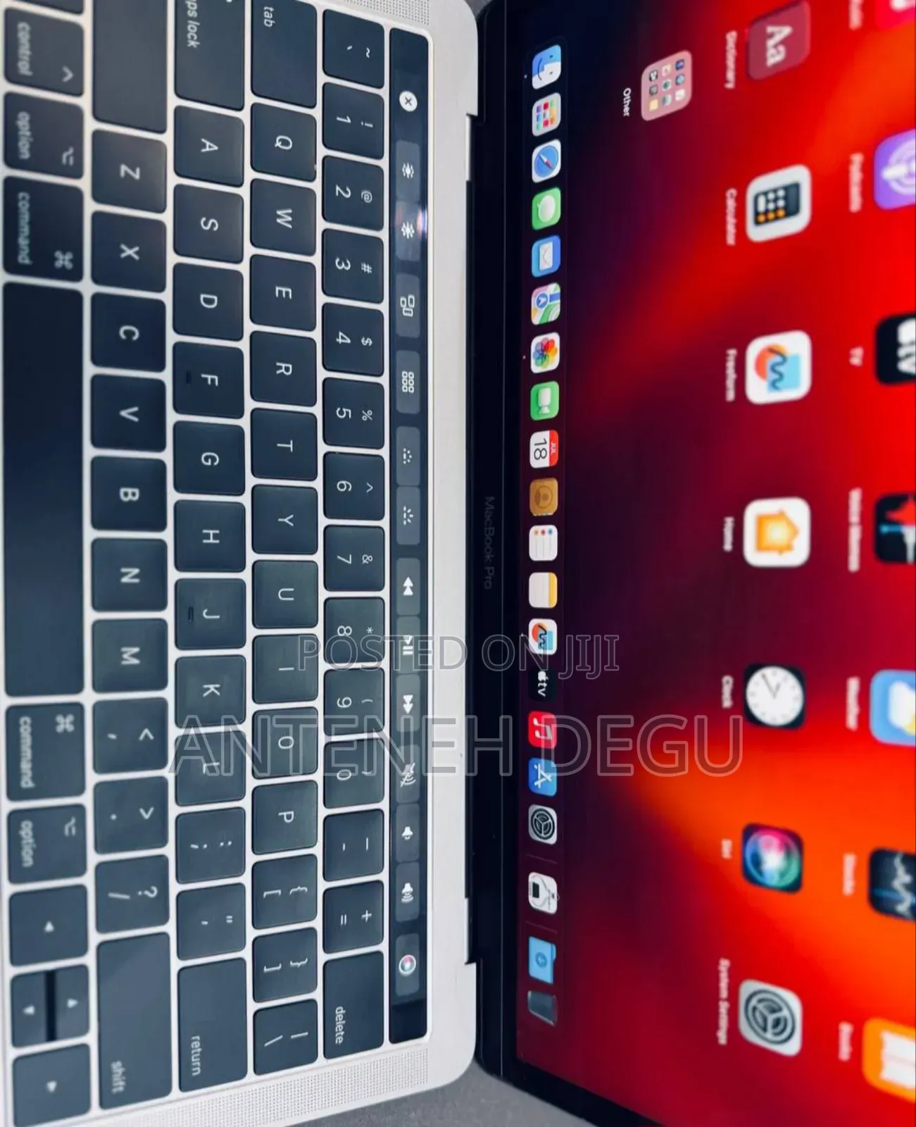 New Laptop Apple MacBook Pro 2017 8GB Intel Core I5 SSD 256GB