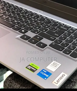 New Laptop Lenovo LOQ 15IRH8 16GB Intel Core I5 SSD 512GB