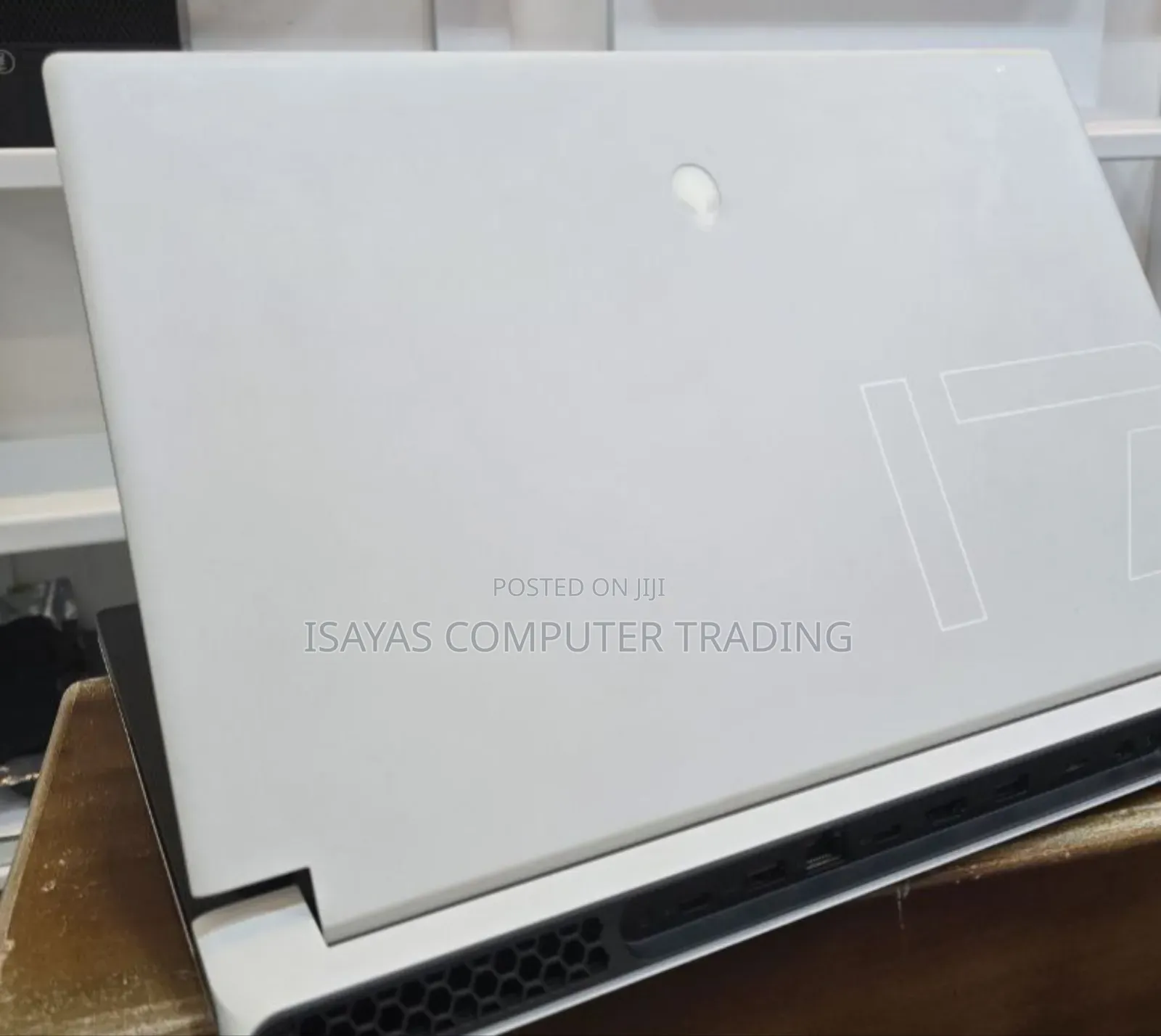 New Laptop Alienware M17x R2 32GB Intel Core I7 SSD 1T