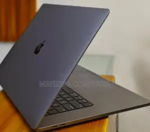 Photo - New Laptop Apple MacBook Pro 2019 64GB Intel Core I9 SSD 512GB