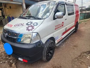 Photo - Toyota HiAce 2011 White