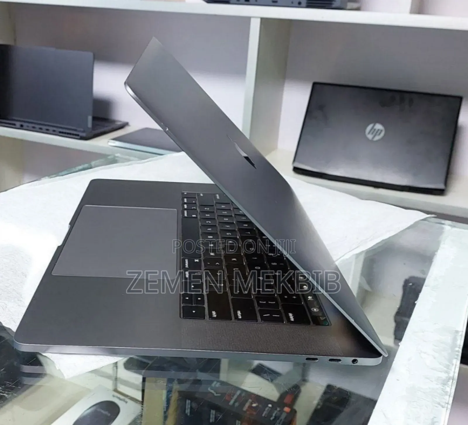 New Laptop Apple MacBook Pro 2019 16GB Intel Core I7 SSD 512GB