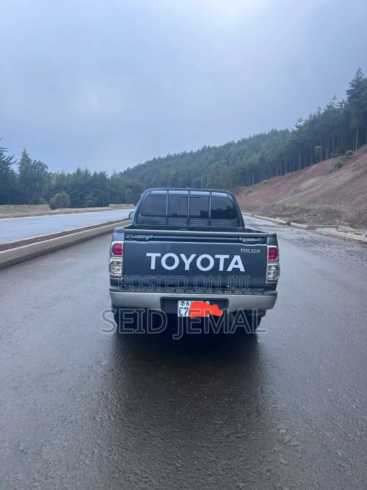 Toyota Hilux 2014 Gray