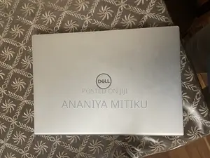 Photo - New Laptop Dell Inspiron 13 5000 16GB Intel Core I5 SSD 512GB