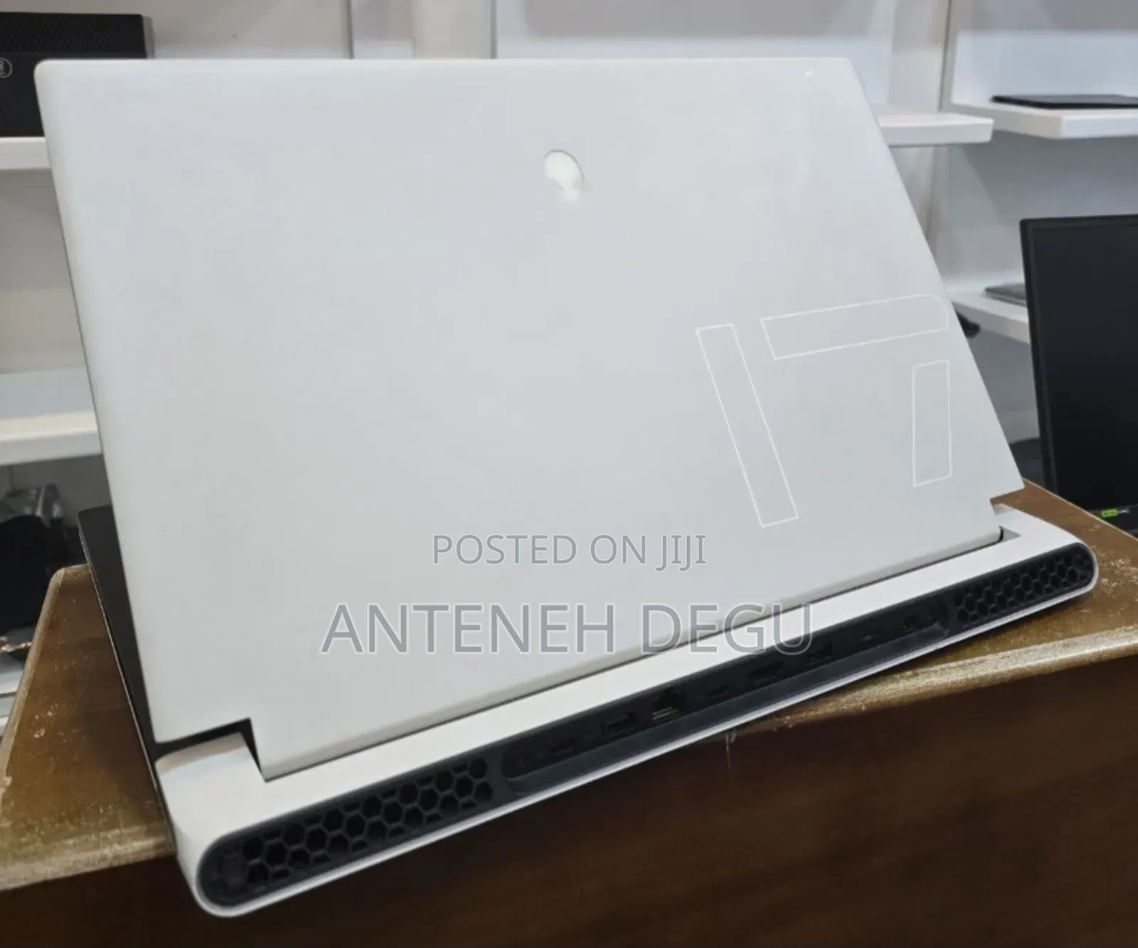 New Laptop Alienware M17x R2 32GB Intel Core I7 SSD 1T