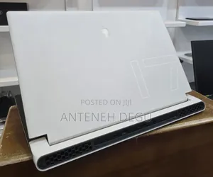 New Laptop Alienware M17x R2 32GB Intel Core I7 SSD 1T