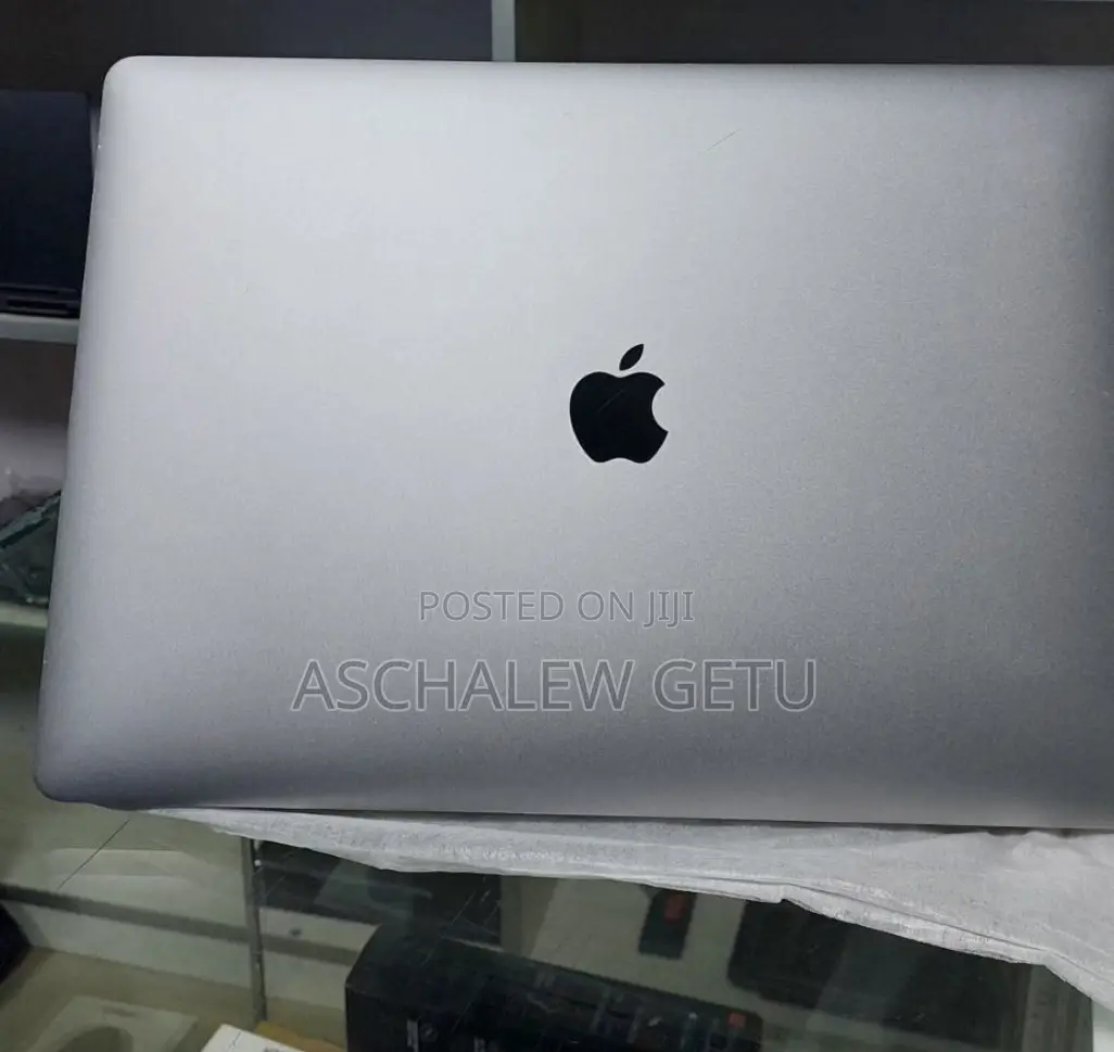 New Laptop Apple MacBook Pro 2019 16GB Intel Core I7 SSD 512GB