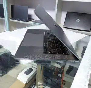 New Laptop Apple MacBook Pro 2019 16GB Intel Core I7 SSD 512GB