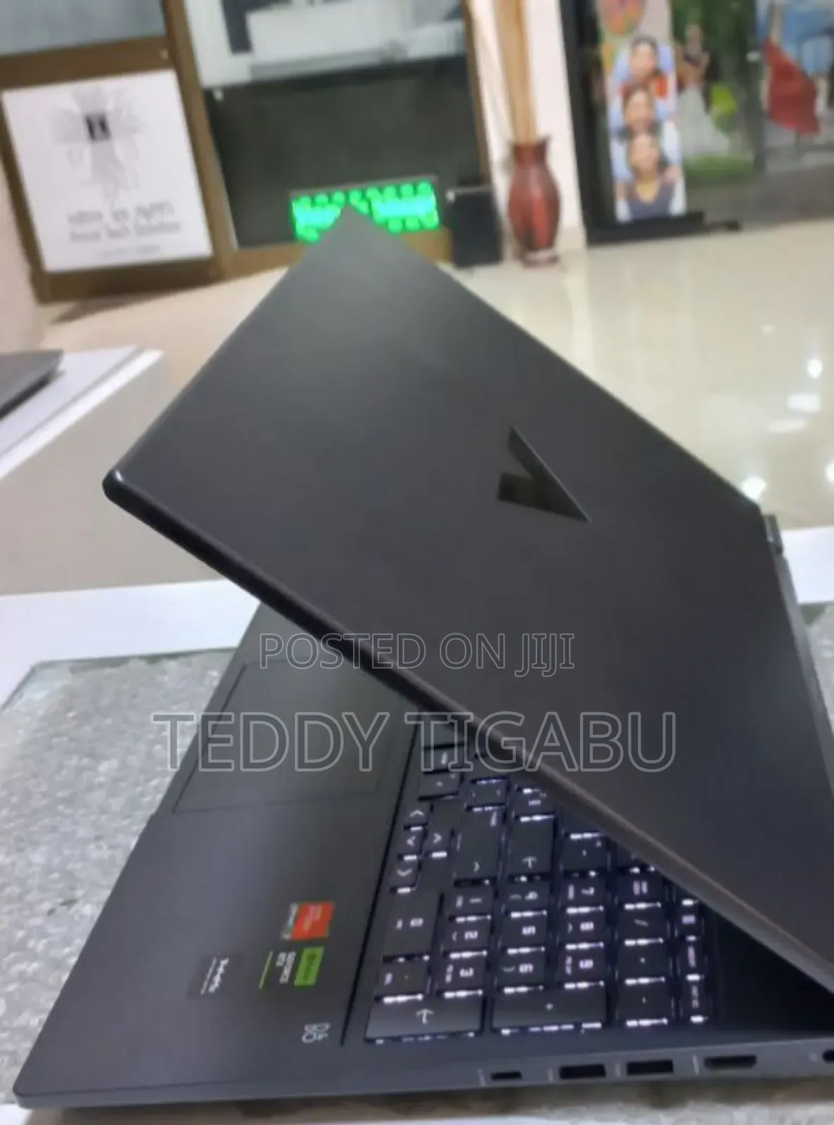 New Laptop HP Victus 15 16GB AMD Ryzen 7 SSD 1T