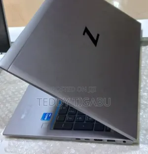 Photo - New Laptop HP 16GB Intel Core I7 SSD 512GB