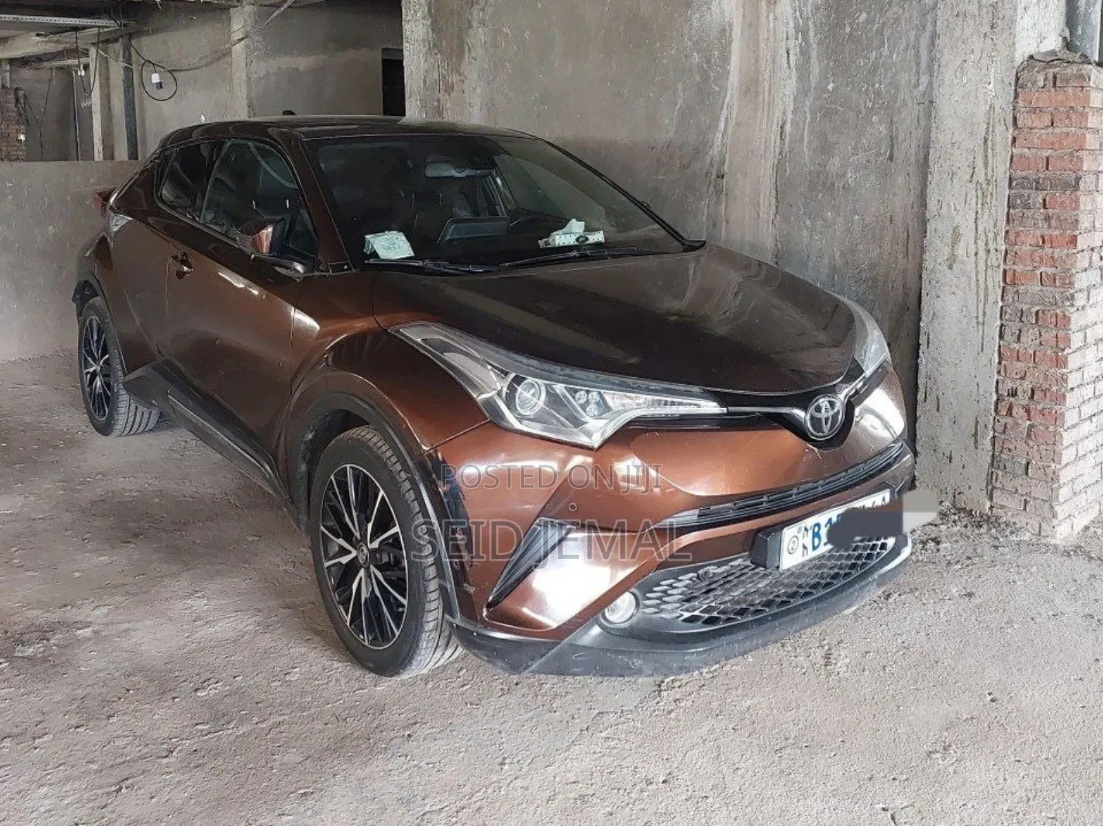 Toyota C-HR 2017 Burgundy
