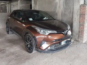 Toyota C-HR 2017 Burgundy