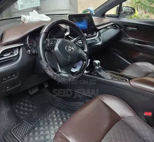 Toyota C-HR 2017 Burgundy