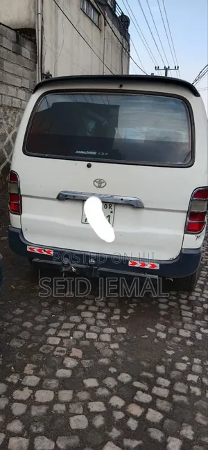 Toyota HiAce 2008 White