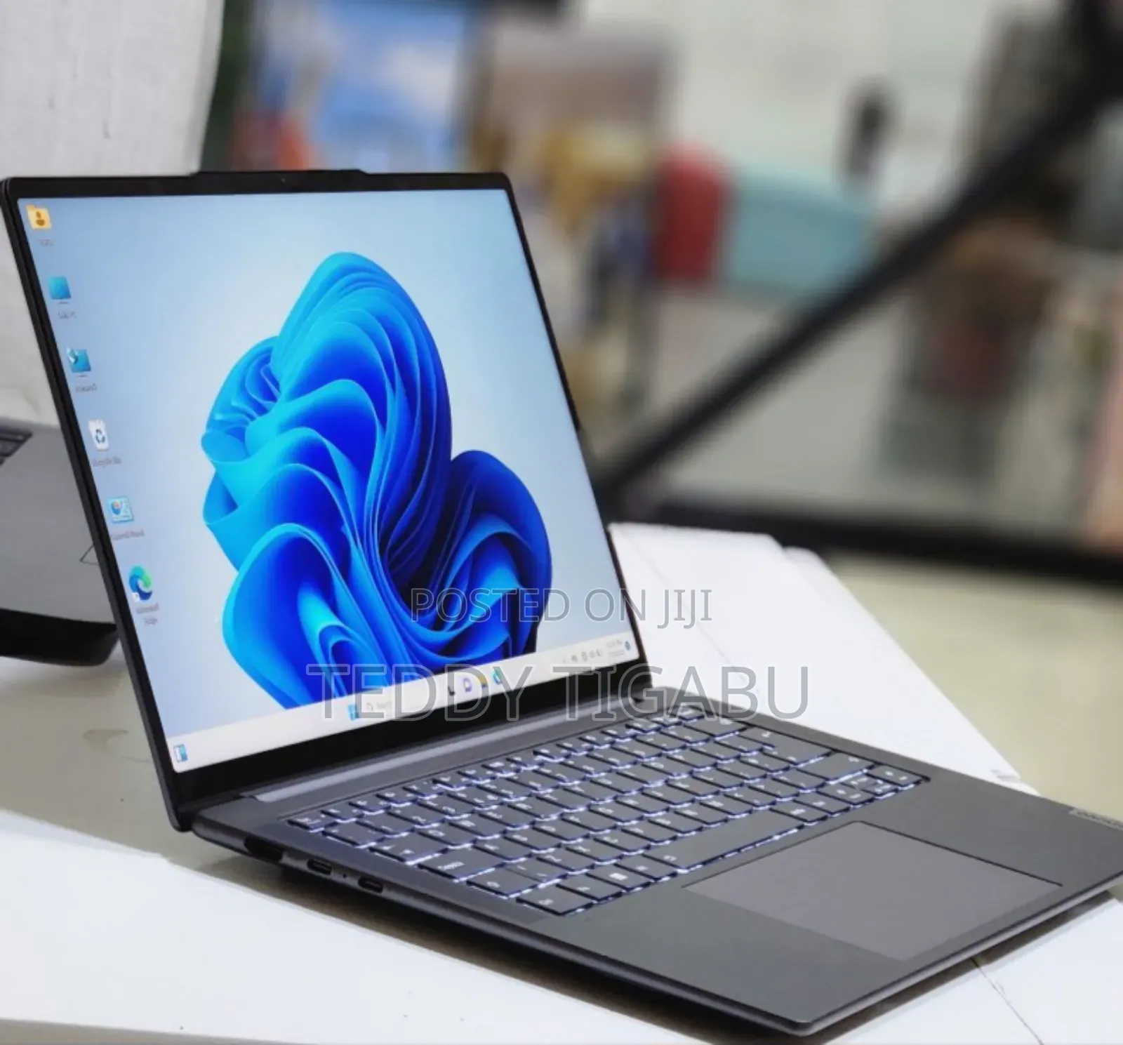 New Laptop Lenovo 32GB Intel Core I7 SSD 1T