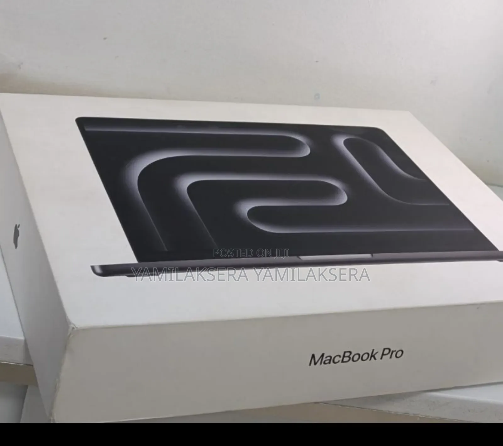 New Laptop Apple MacBook Pro 2024 M4 14-Inch 24GB Apple M4 SSD 512GB