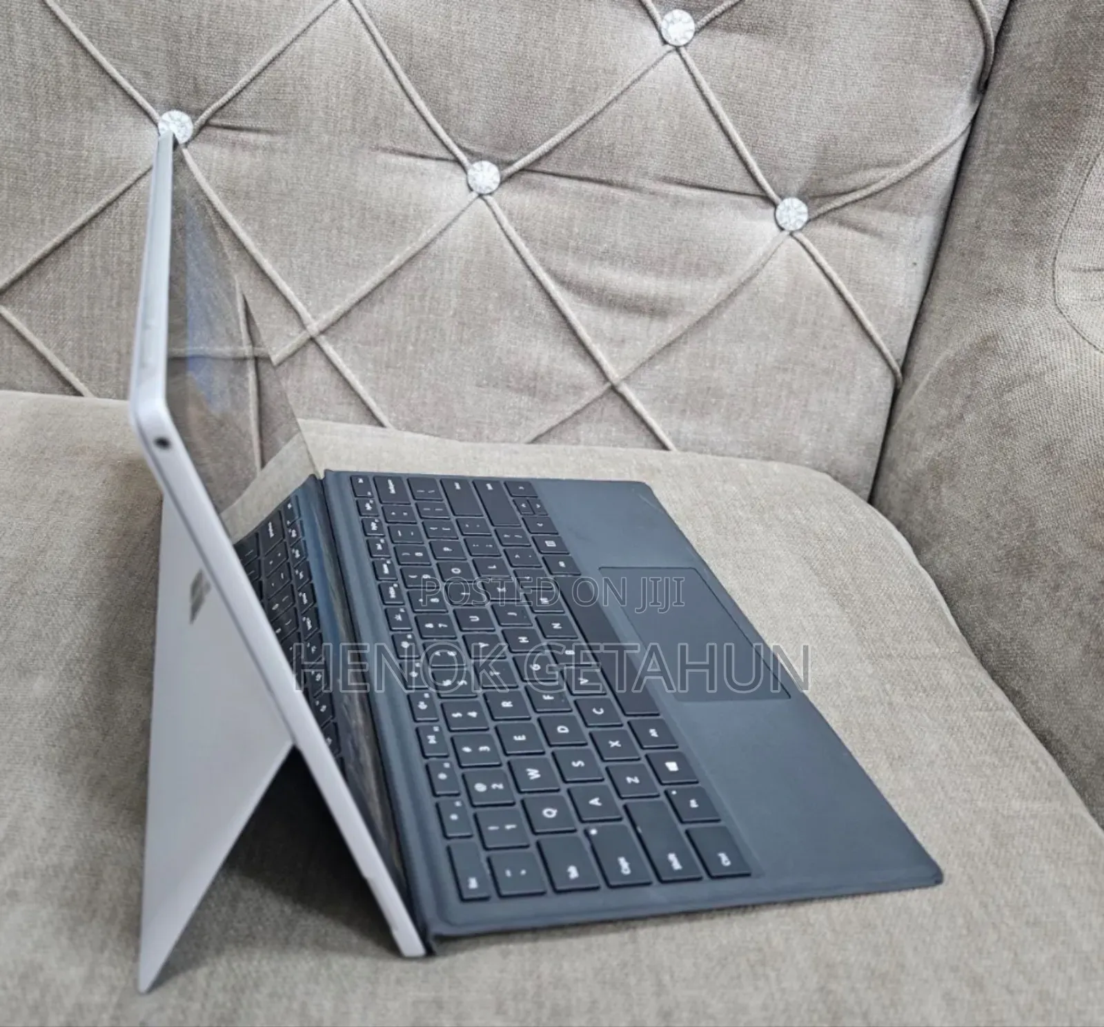 New Laptop Microsoft Surface Pro 7 16GB Intel Core I7 SSD 256GB