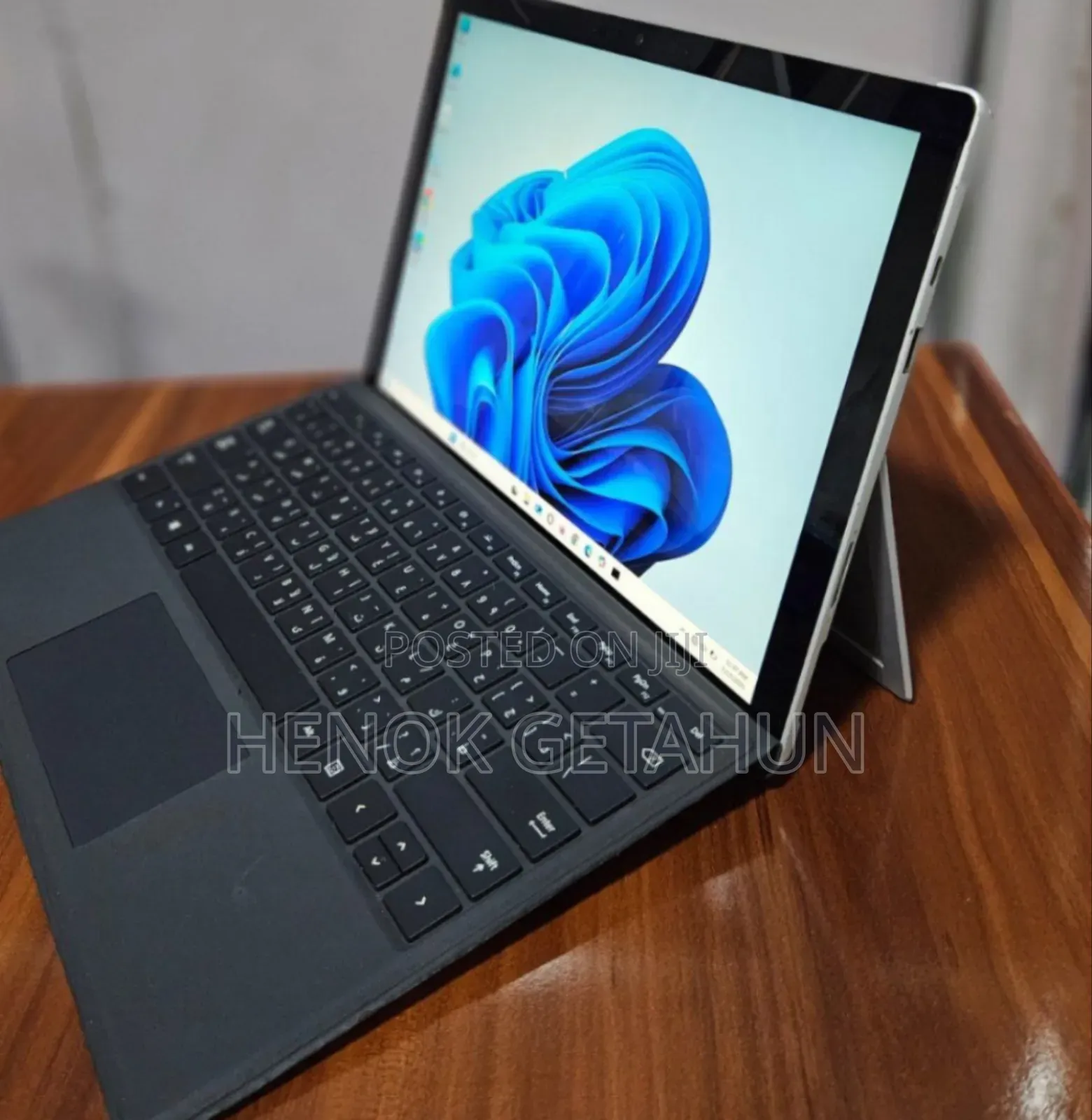 New Laptop Microsoft Surface Pro 7 8GB Intel Core I5 SSD 128GB