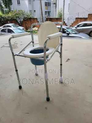 Photo - Commode/Shower/Toilet Chairع吉pot Chairظظ Hygienic Waterproof