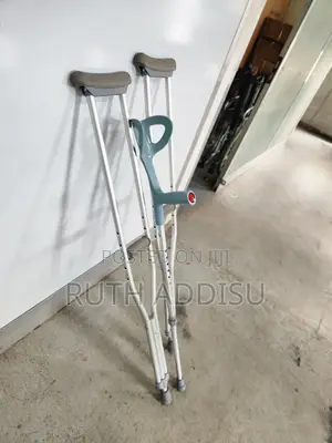 Photo - Crutches死者elbow Crutches惟有elbow Crutches飯局crutches今早crutches