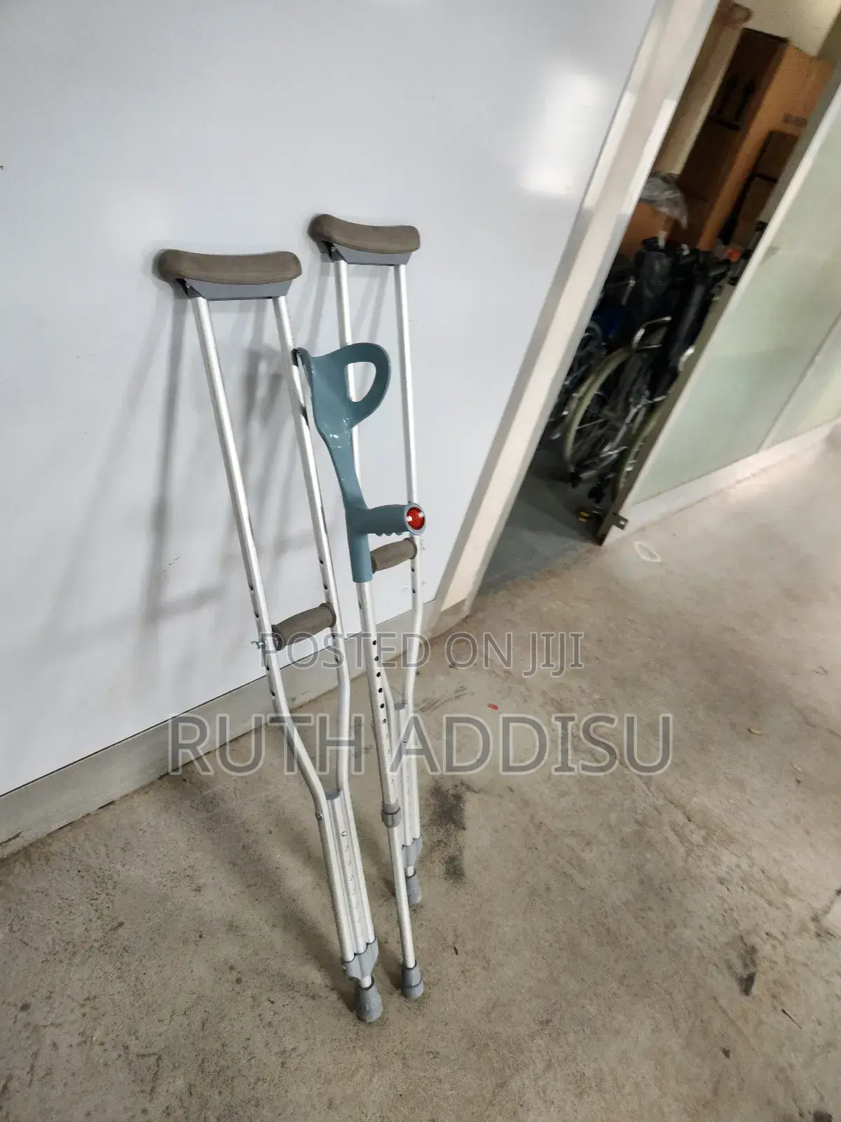 Crutches袴喇elbow Medical Crutches飯店elbow Crutches悔意crutches