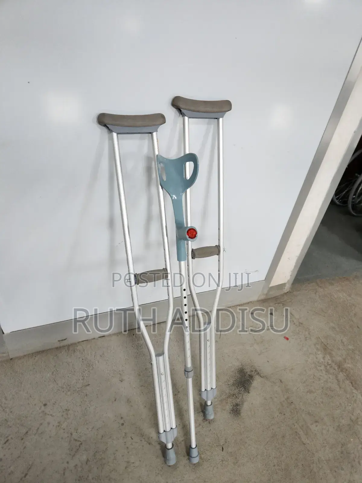 Crutches去了crutches庫房crutches鴦我crutches使館crutches廟會crutches