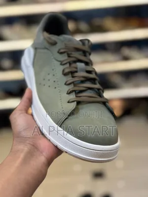 Clark's Tm Gray Lather Flat Made in Vietnam