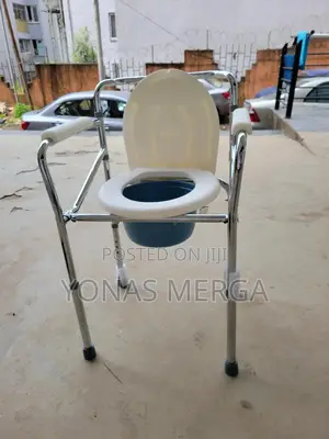 Photo - Portable Elder Chair垣家toilet Chair02°Shower/Bath Chair博睡pot