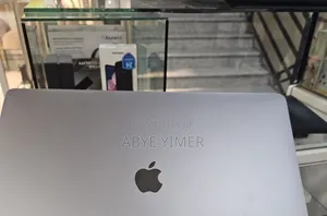 New Laptop Apple MacBook Pro 2019 16GB Intel Core I7 SSD 512GB