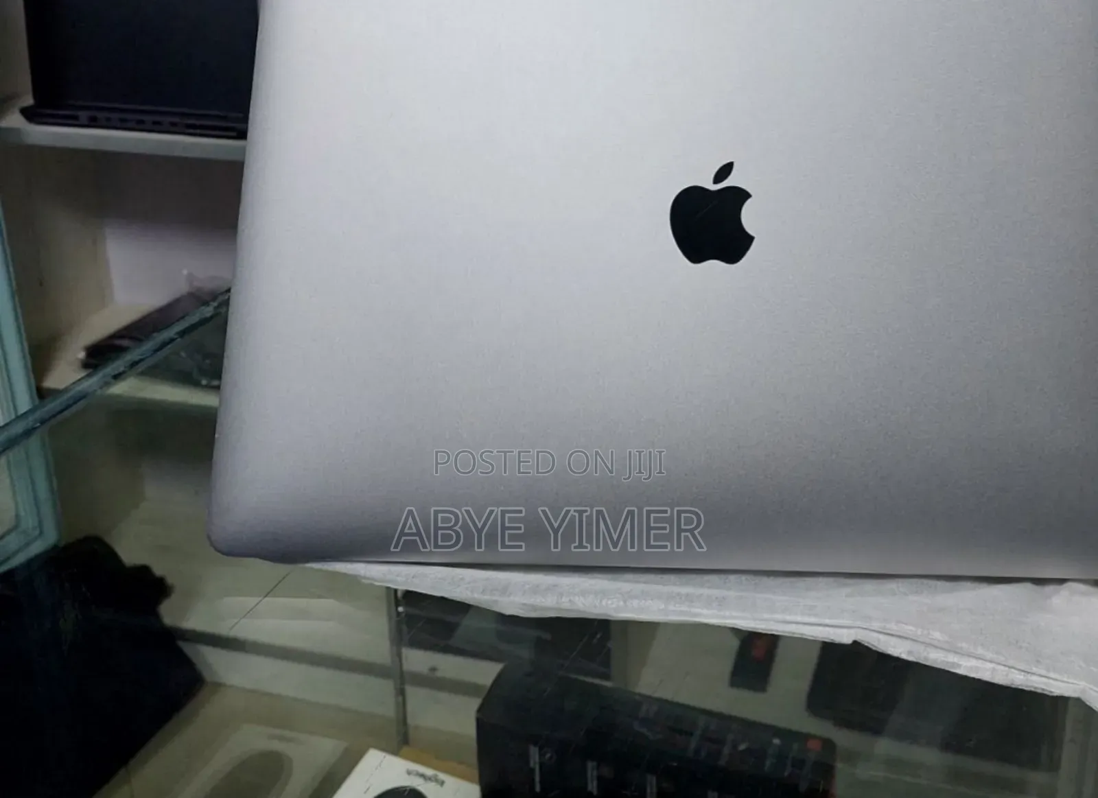 New Laptop Apple MacBook Pro 2019 16GB Intel Core I7 SSD 512GB
